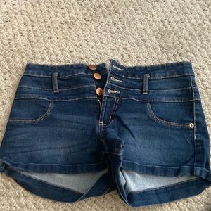 4 pairs of shorts-
